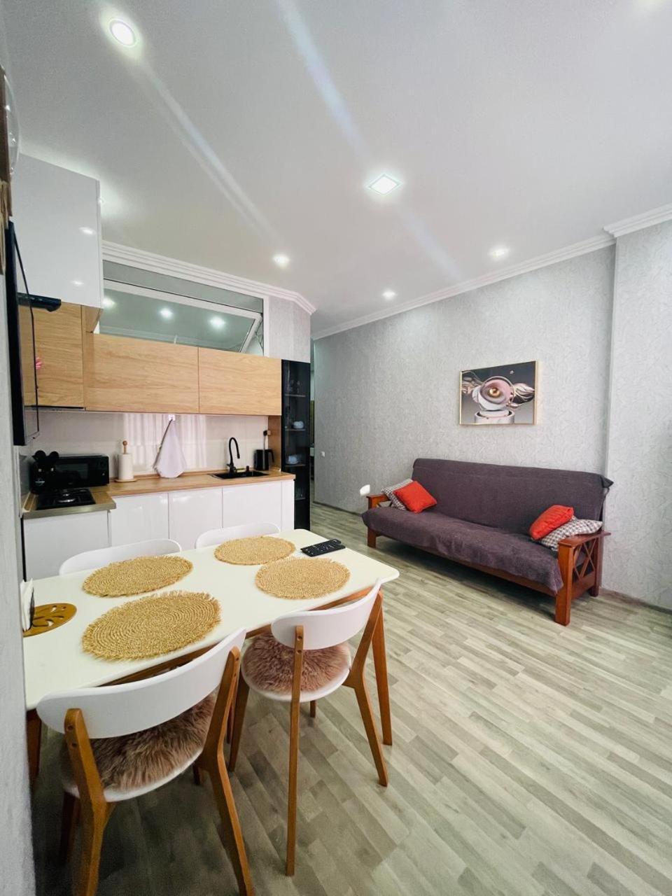 Kate'S New Cozy Apartment Kutaisi Exterior photo