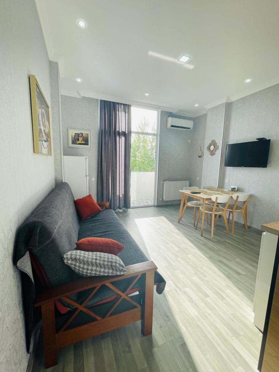 Kate'S New Cozy Apartment Kutaisi Exterior photo